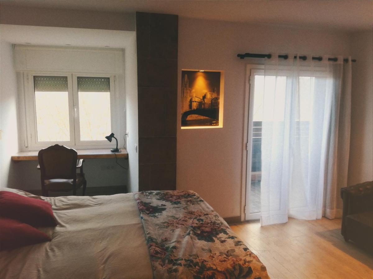 Turistic Girona - Piso De 1, 2 O 3 Habitaciones Exterior photo