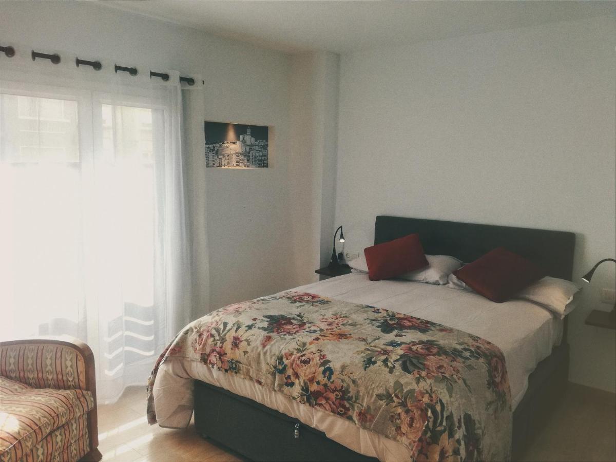 Turistic Girona - Piso De 1, 2 O 3 Habitaciones Exterior photo