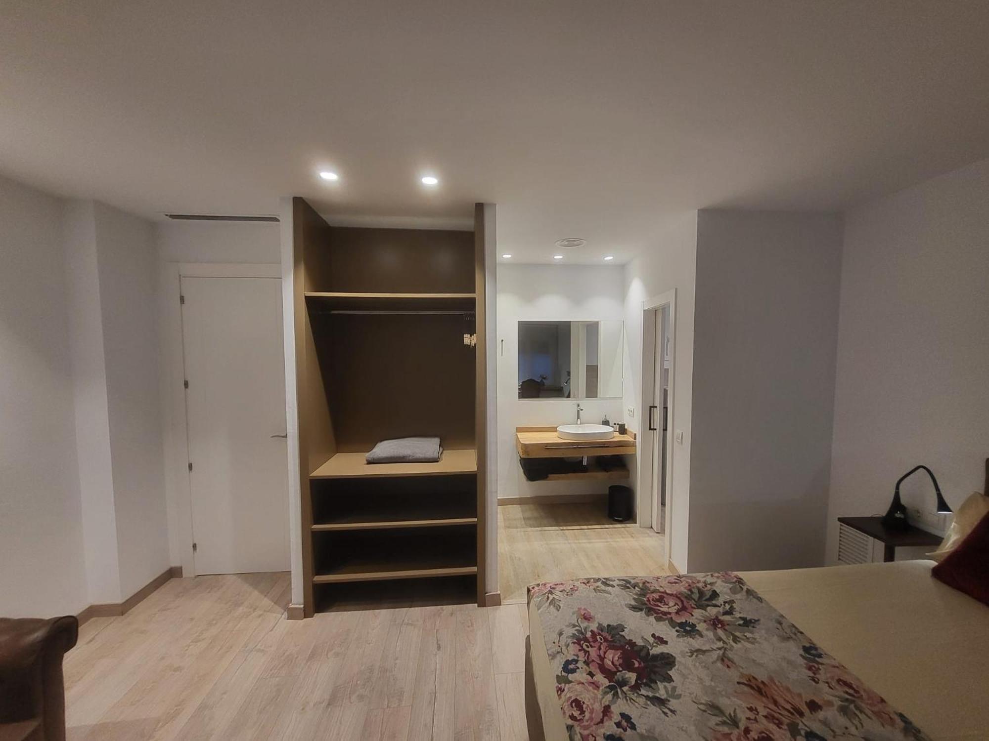 Turistic Girona - Piso De 1, 2 O 3 Habitaciones Exterior photo